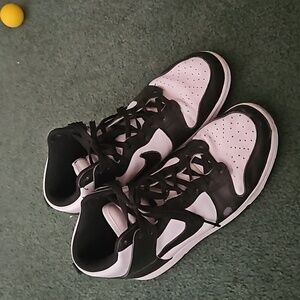 Size 9 dunk high panda